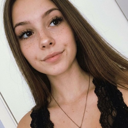 AI Image: Portrait of Cute Instagram Model Teen