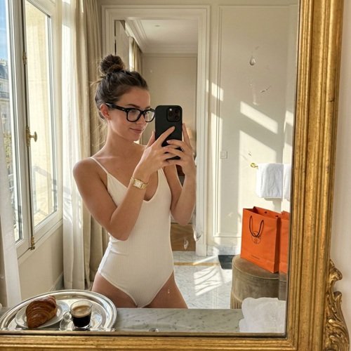 AI Image: Hot Mirror Selfie of Young Woman in Sexy Outfit